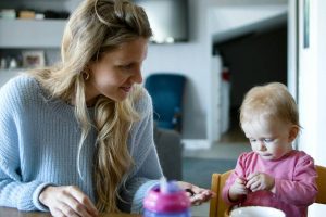 Consignes pour trouver une baby-sitter adaptée à ses besoins